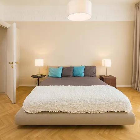 Luxury Apartments D22