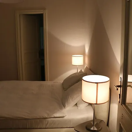Luxury D22 * Praha